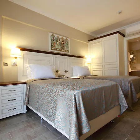 & (adults Only) Otel