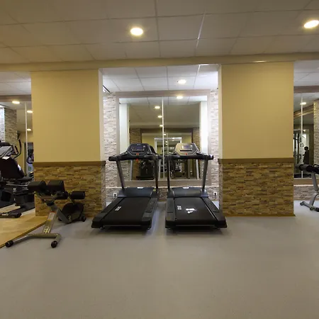 מלון & (adults Only)