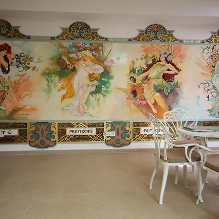 & (adults Only) מלון 4*