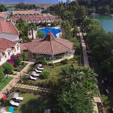 מלון & (adults Only)