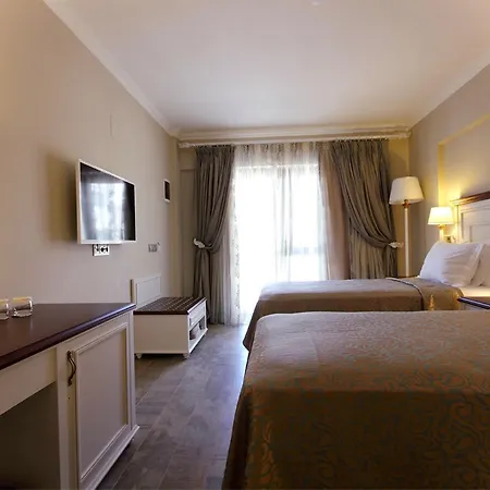 & (adults Only) Otel 4*
