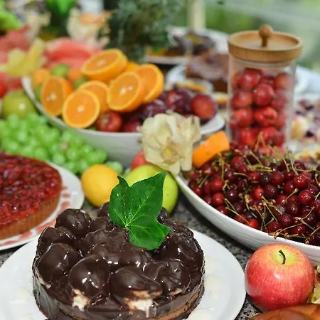 & (adults Only) מלון 4*