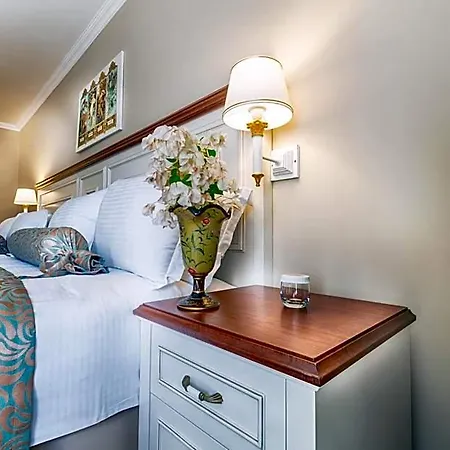 & (adults Only) Hotel 4*